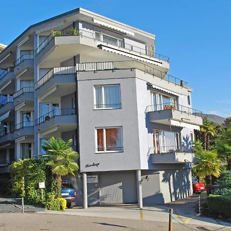 Classic-12 By Interhome *