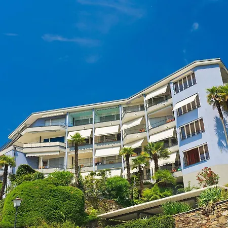 Classic-12 By Interhome